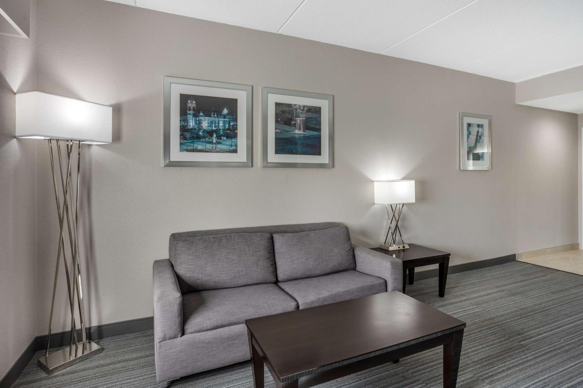 Best Western Plus Wilkes Barre-Scranton Airport Hotel Pittston Εξωτερικό φωτογραφία